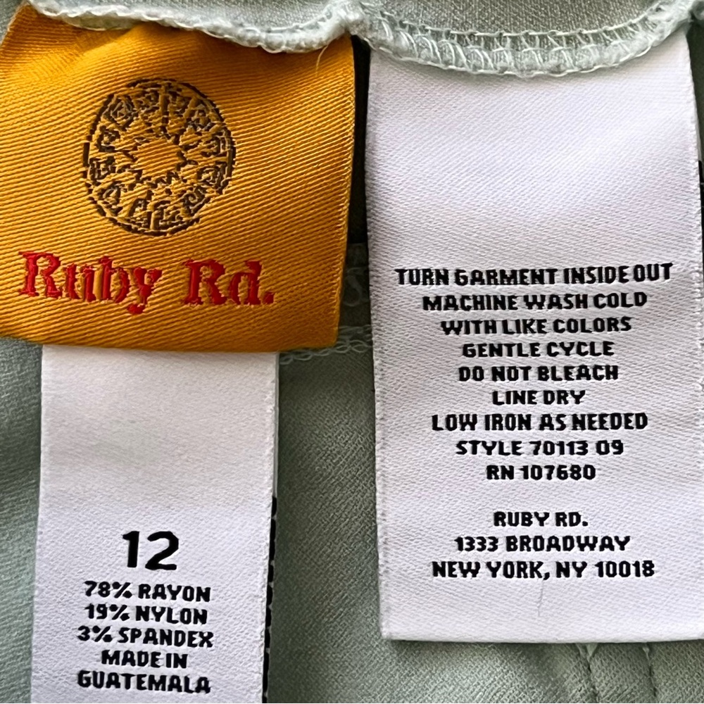 Ruby Rd. Mint Pull On Mint Green Capris Jeans - image 4